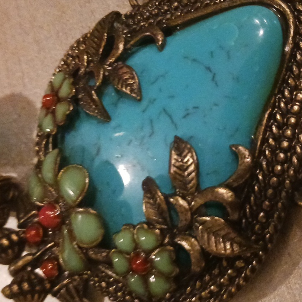 Necklace - Picture 4 of 4